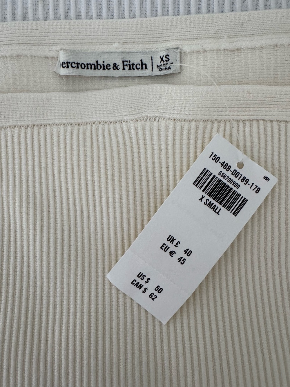 NWT Abercrombie & Fitch Women's Ribbed Cream Tank Top XS - Picture 3 of 3